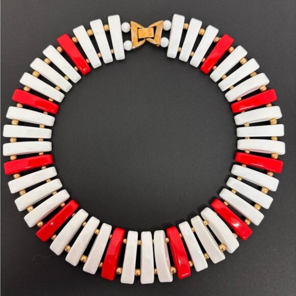 Retro Bold Red and White Statement Choker Necklace - Picture 12 of 16